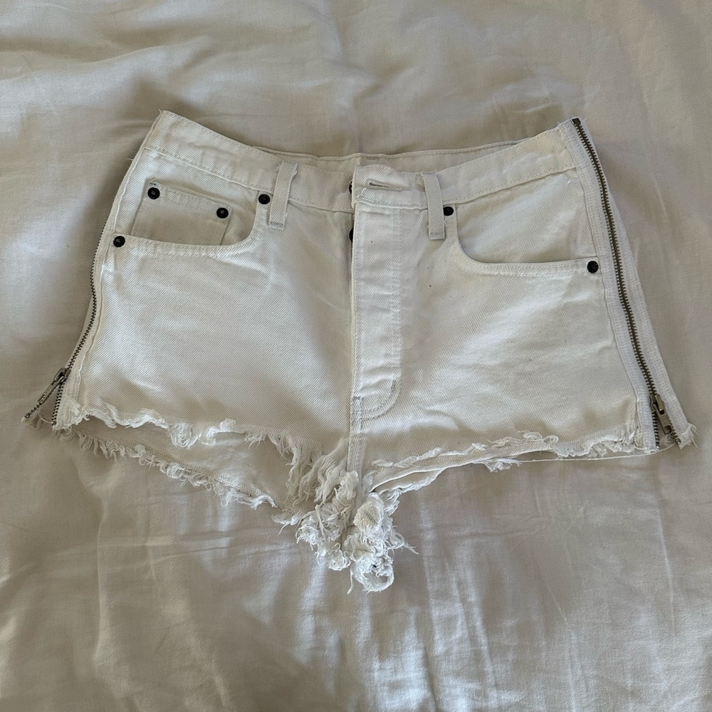 Carmar white denim shorts